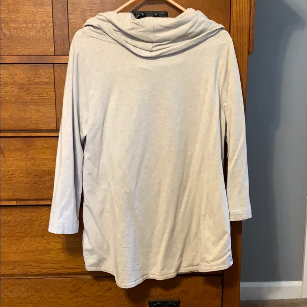 Cream hilfiger top - Picture 3 of 3